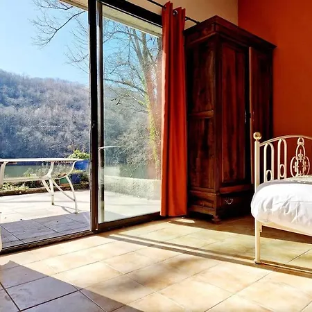 Le Paradou, Au Bord Du Lot 3* Estaing (Aveyron)