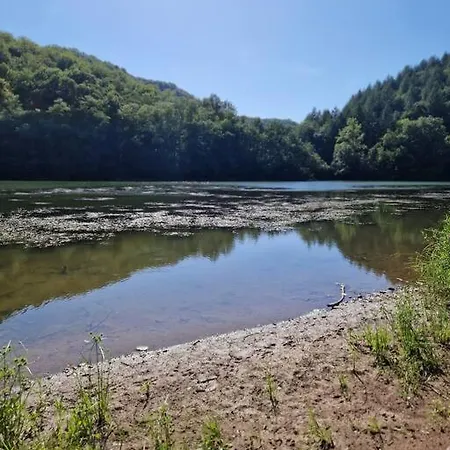 Le Paradou, Au Bord Du Lot Estaing (Aveyron)